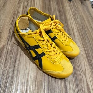 Yellow and Black Sneakers ontisuka Tigers ASICS
